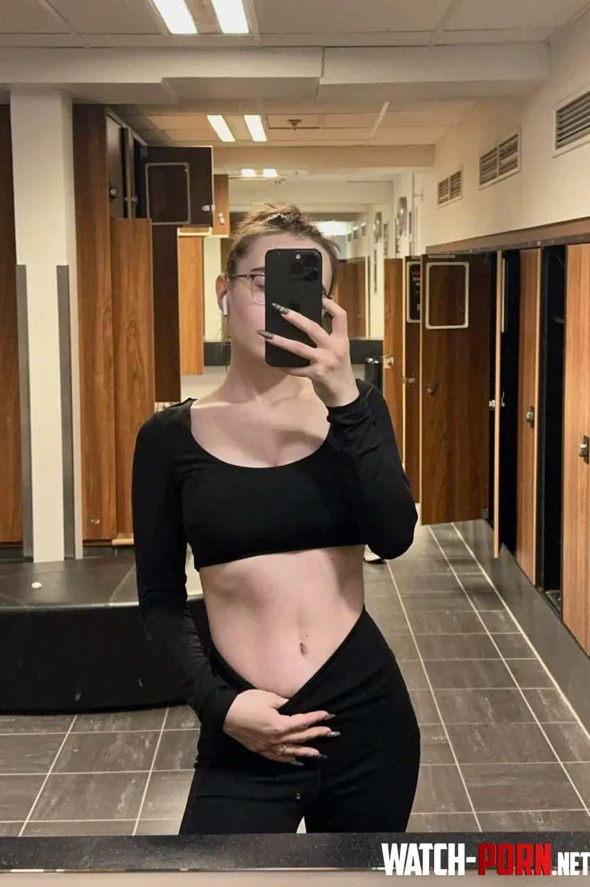 I just got out of the gym, I'm sweating a little by RainbowSoulxxx