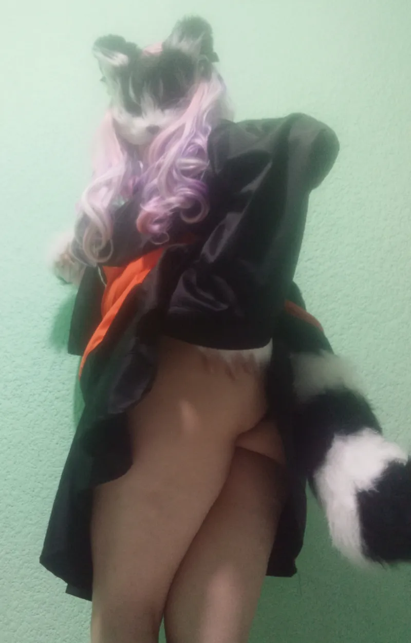 Thumbnail The Skirt Is Cumbersome and Hot by Silver_Serve6895 | Petplay