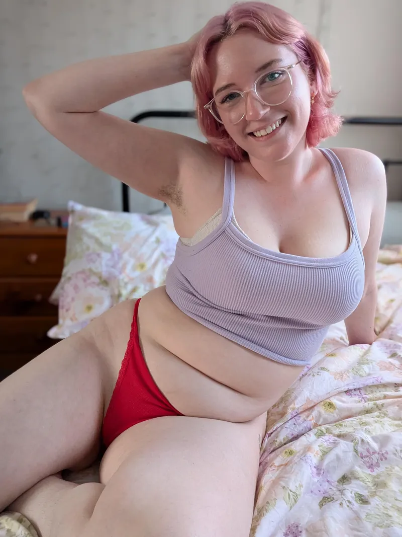 Thumbnail kirbythefae Embraces Beauty: Hairy and Curvy | hairywomenaresexy