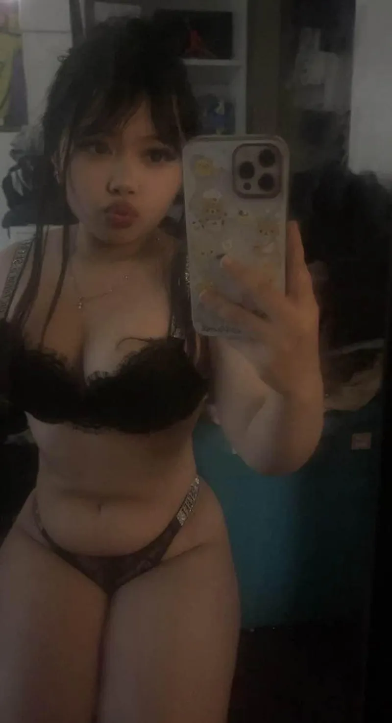 Thumbnail Hi All, How Are We Doing Today :) by siennapriv | SexyButNotPorn