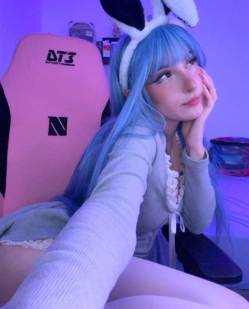 Thumbnail AmyxdBlun Explores Bunnies' Desires | Category: BunnyGirls