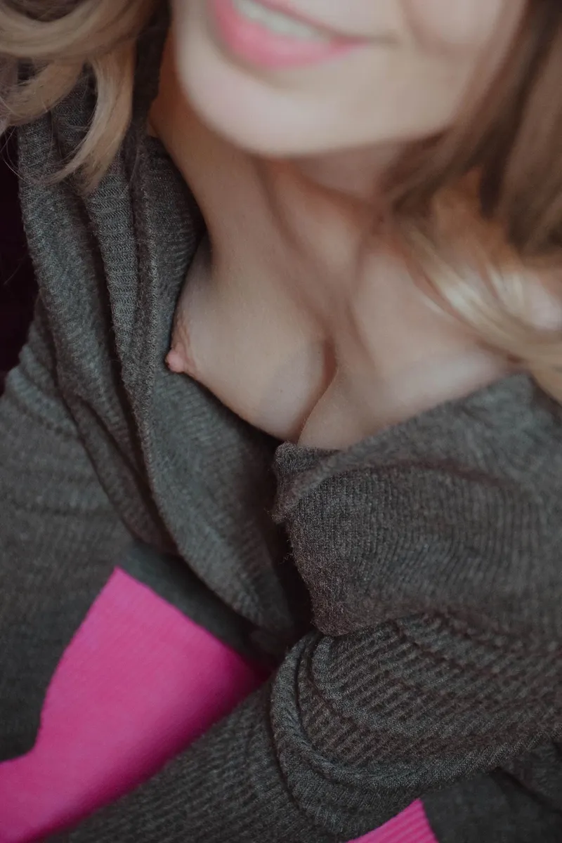 Thumbnail Buonbella's Loose Sweater Mystery Unveiled - Discover Why!