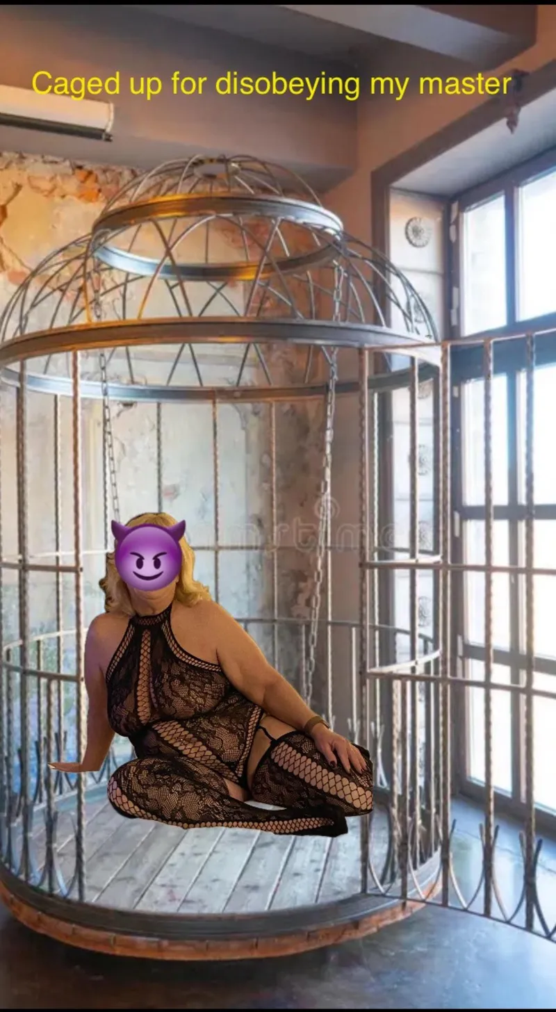 Thumbnail Smokinhotgranny38DDD Confesses Being Bad with AmazingTits