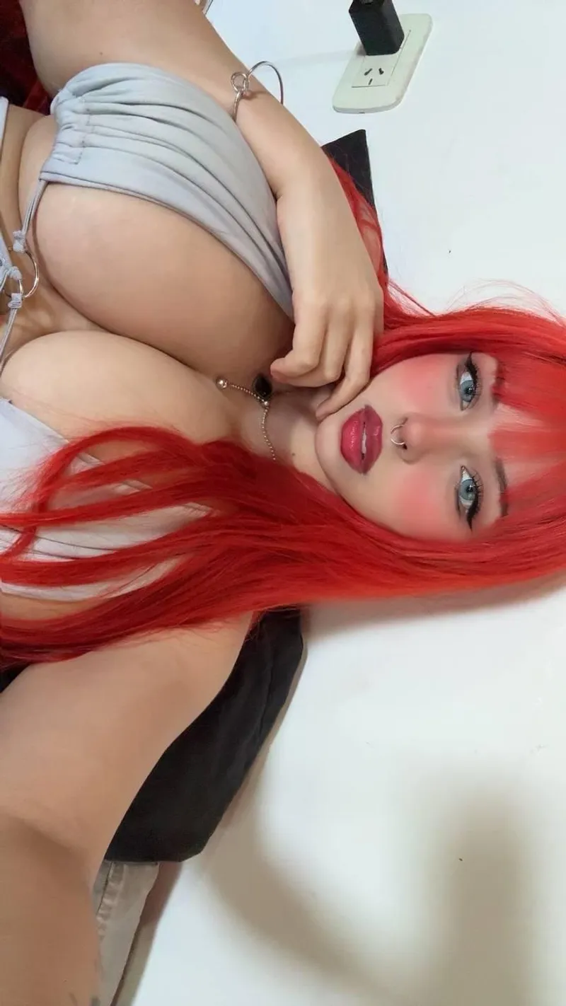 Thumbnail Small Tits & Big Lies: babygirlkittenxo's Story
