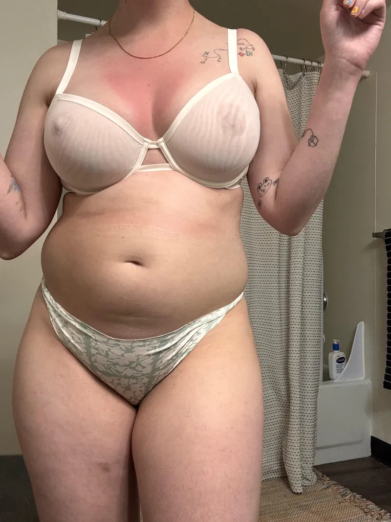 Thumbnail Mental-Fee-2869: Pretty in White: Chubby Delight Unveiled