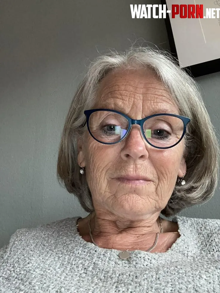 Please cum on my 70 year old Face🥺💦🍆💕 by Interesting_Body_595