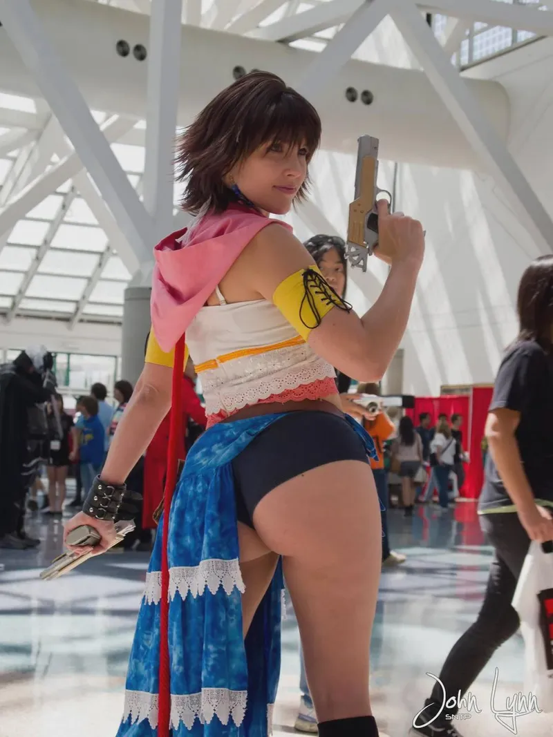 Thumbnail KrazyK1989 Explores Yuna (Jay Sica) in cosplaygirls