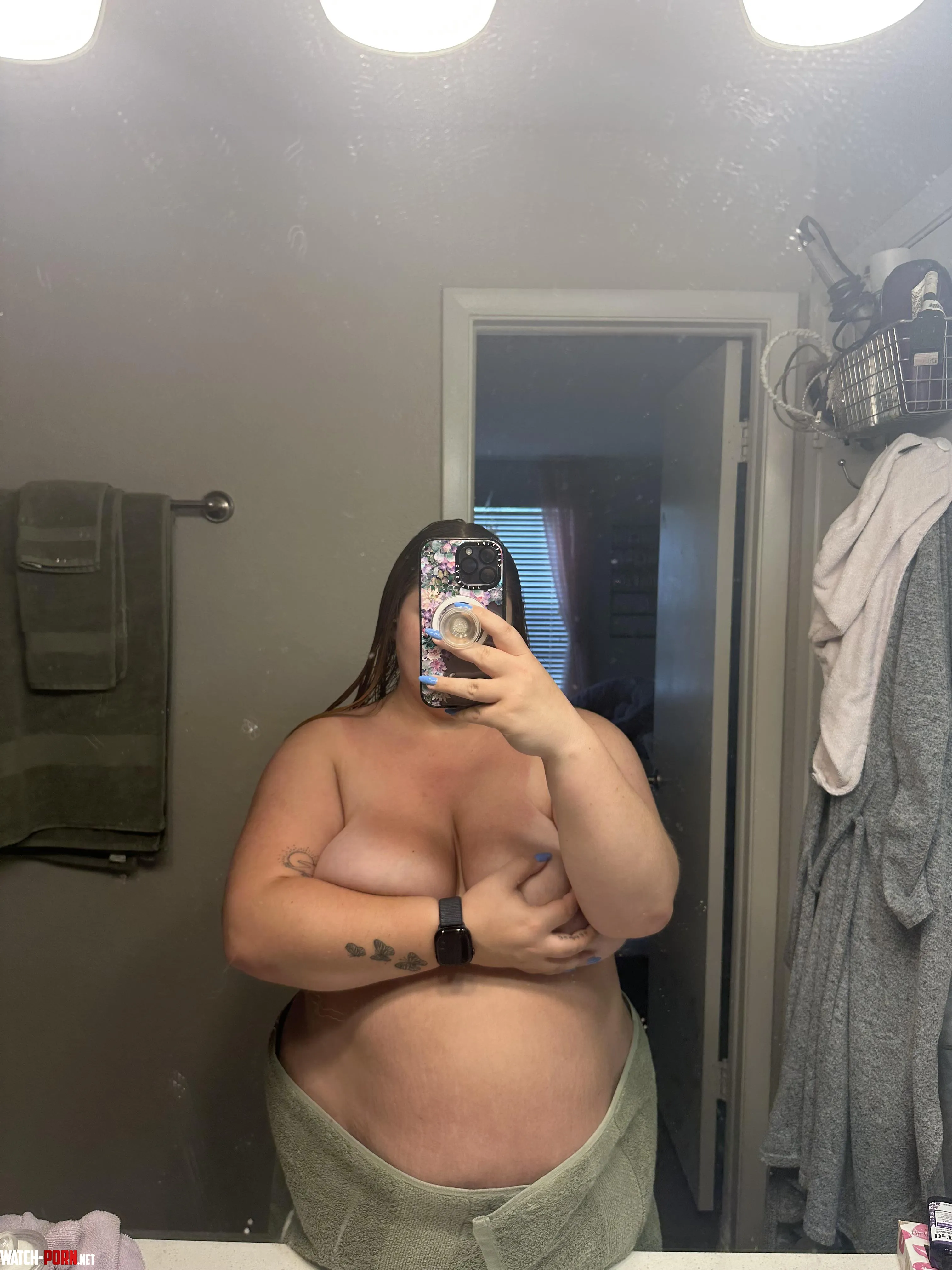 Fresh out the shower and feeling like trouble🥰 by Ashlie0_xo