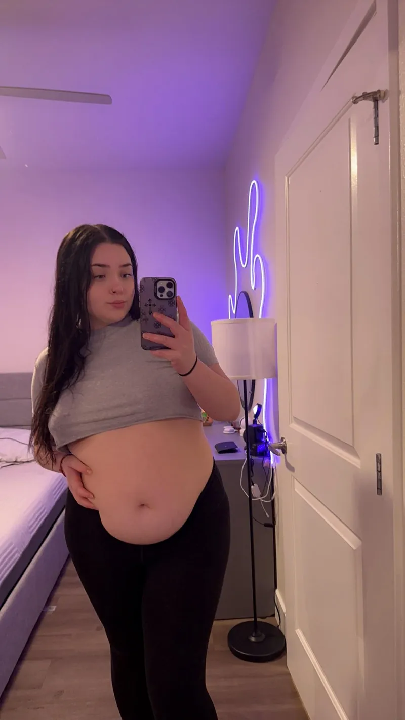 Thumbnail Curvychloe1's Confession: The More I Eat, The Better I Feel