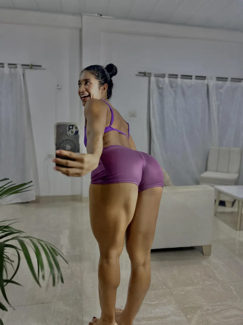 Thumbnail Unexpected Thickness: Unveiling Hidden Curves - maggiemarina