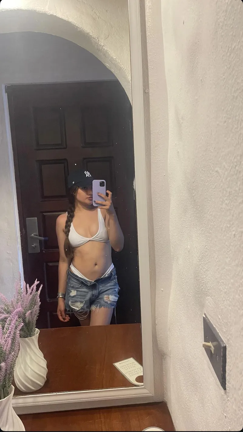 Thumbnail IllBusiness8279's Bikini Try-On Experience Unveiled