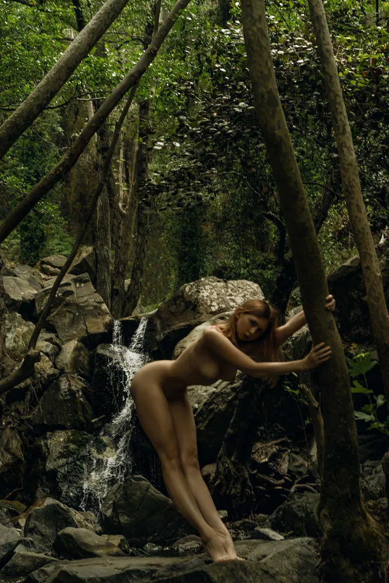 Thumbnail Kaplun_Arthur's Seductive Portrait: Meet the River Nymph
