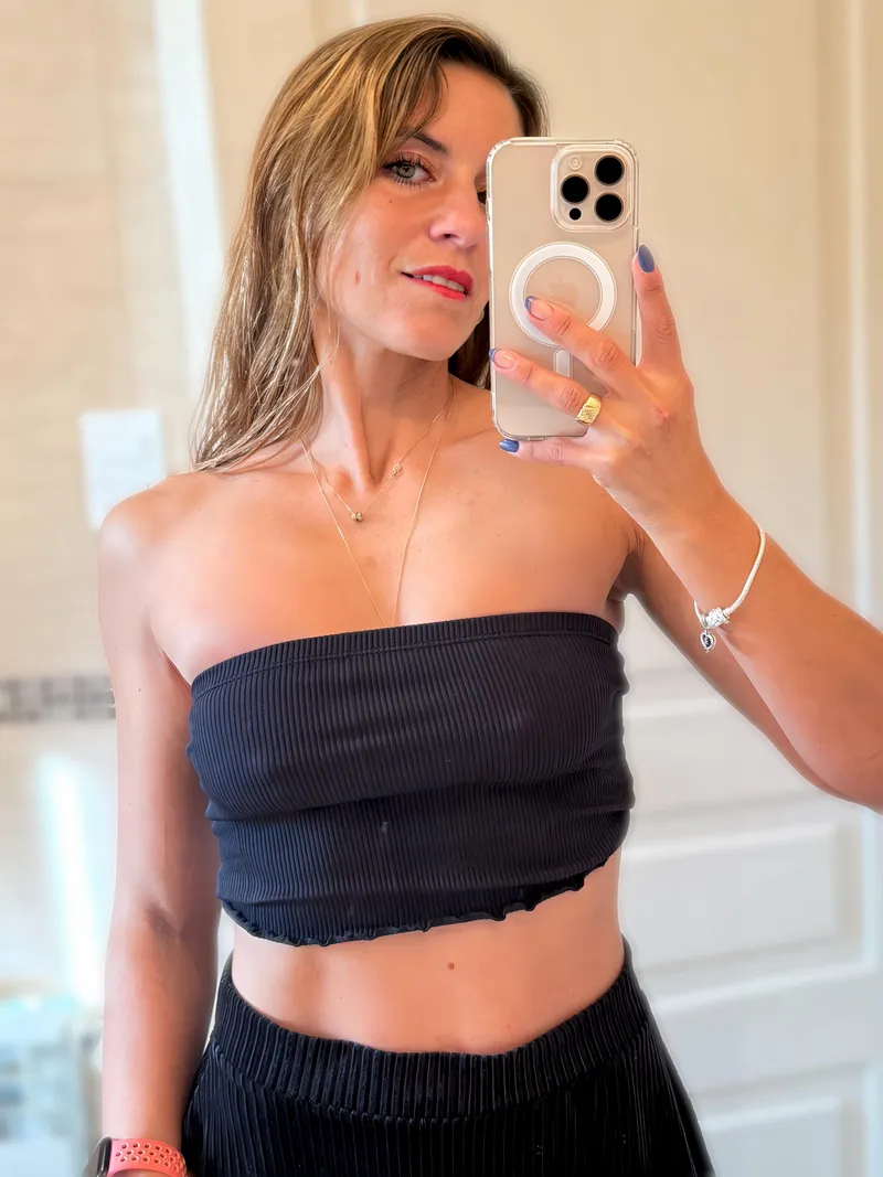 Thumbnail Chic and Comfortable Style: Skirt, Top and Braless with New_Alarm_7511 (Braless)
