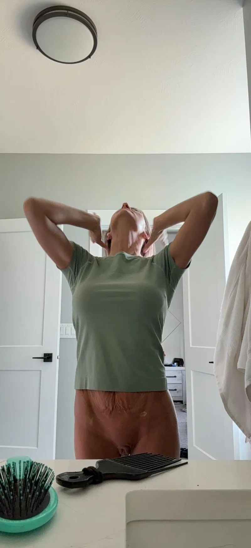 Thumbnail Theshymom1141 Prefers the Comfort of No Pants in maturemilf