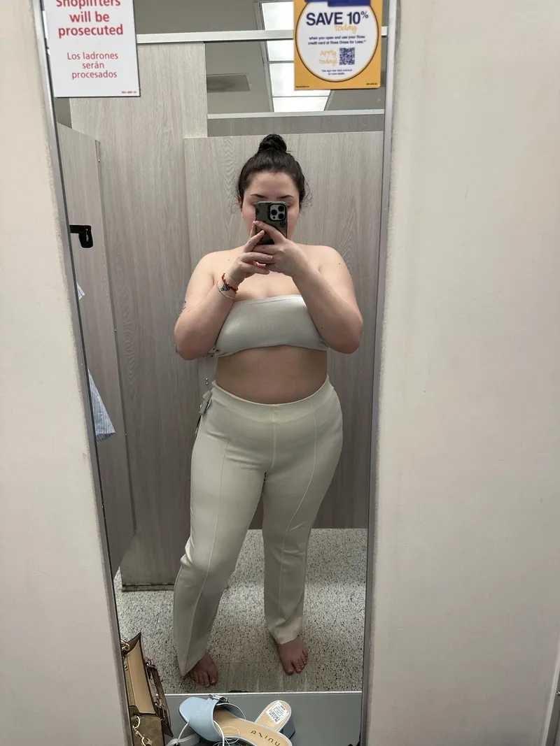Thumbnail Whole Meal Delight: Journey of Stuffers with CurvyChloe1