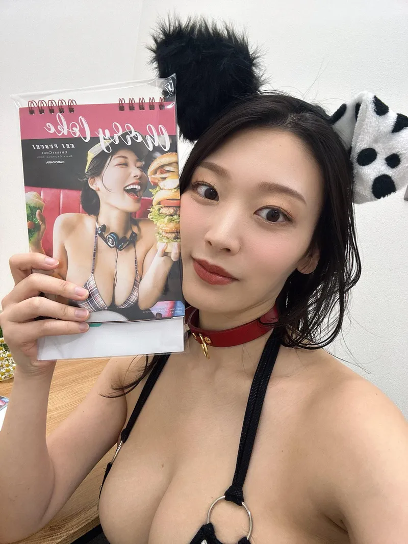 Thumbnail Captivating Kei Fubuki: A Gravure Spotlight