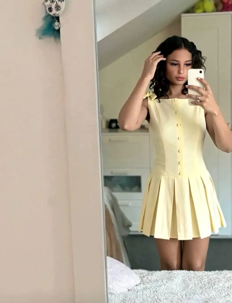 Thumbnail Livid-Point6713: Your Best Secretary Yet Awaits You