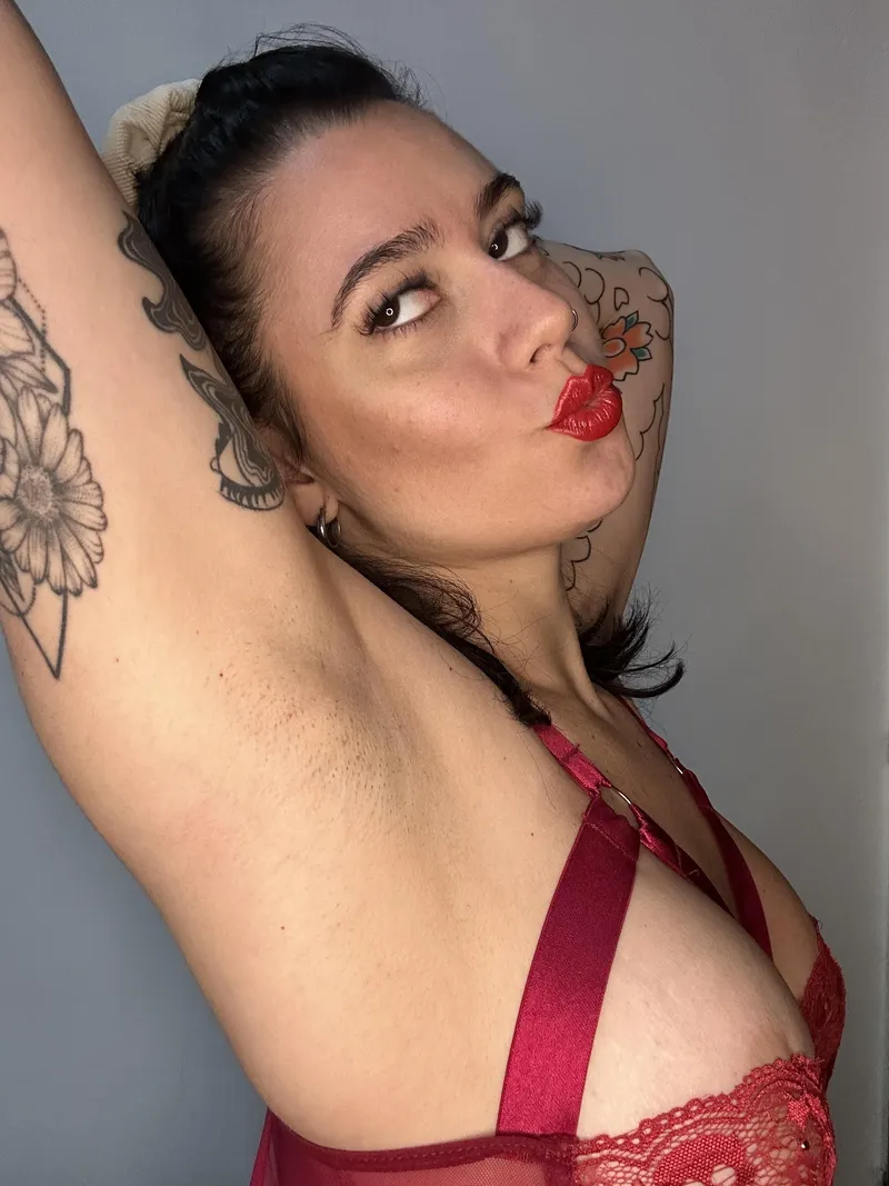 Thumbnail Experience Smooth Armpits Ready for Licking - xEzracubix