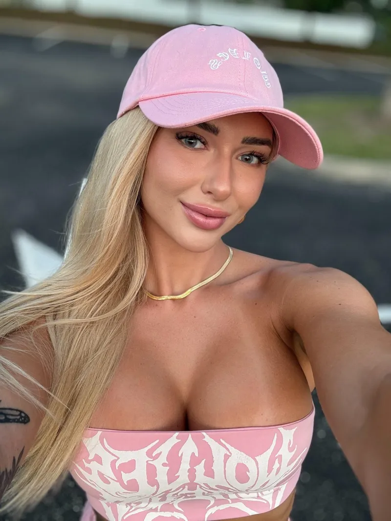Thumbnail Exploring Thoughts: Dive into Fantasy | FitnessBarbiee