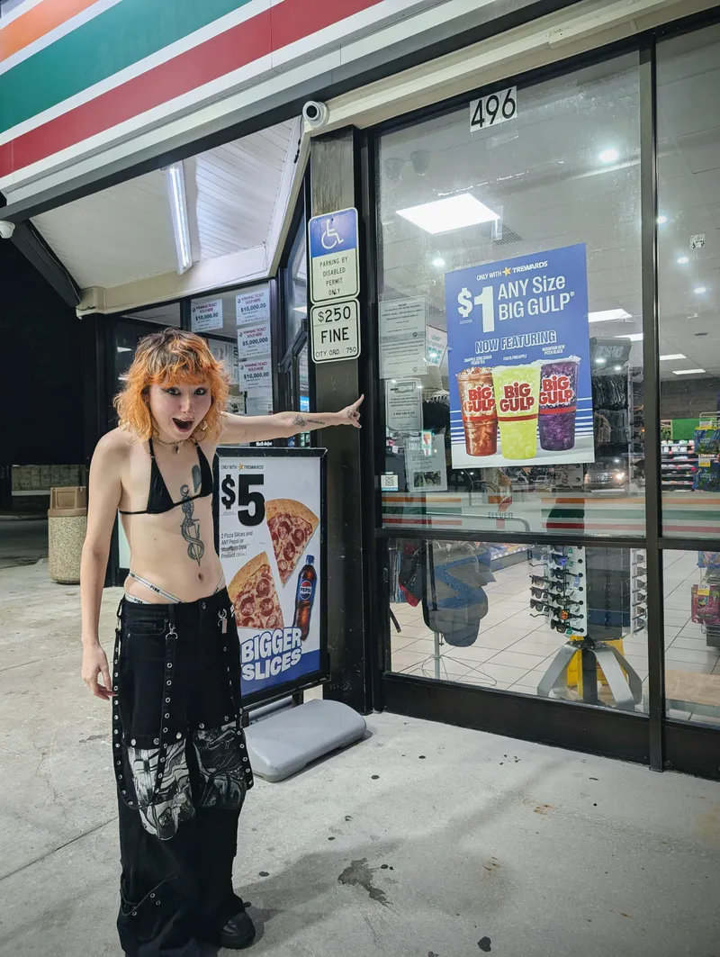 Thumbnail Lil_Peachy_Fox Shows Off PunkGirls Spirit - PunkGirls