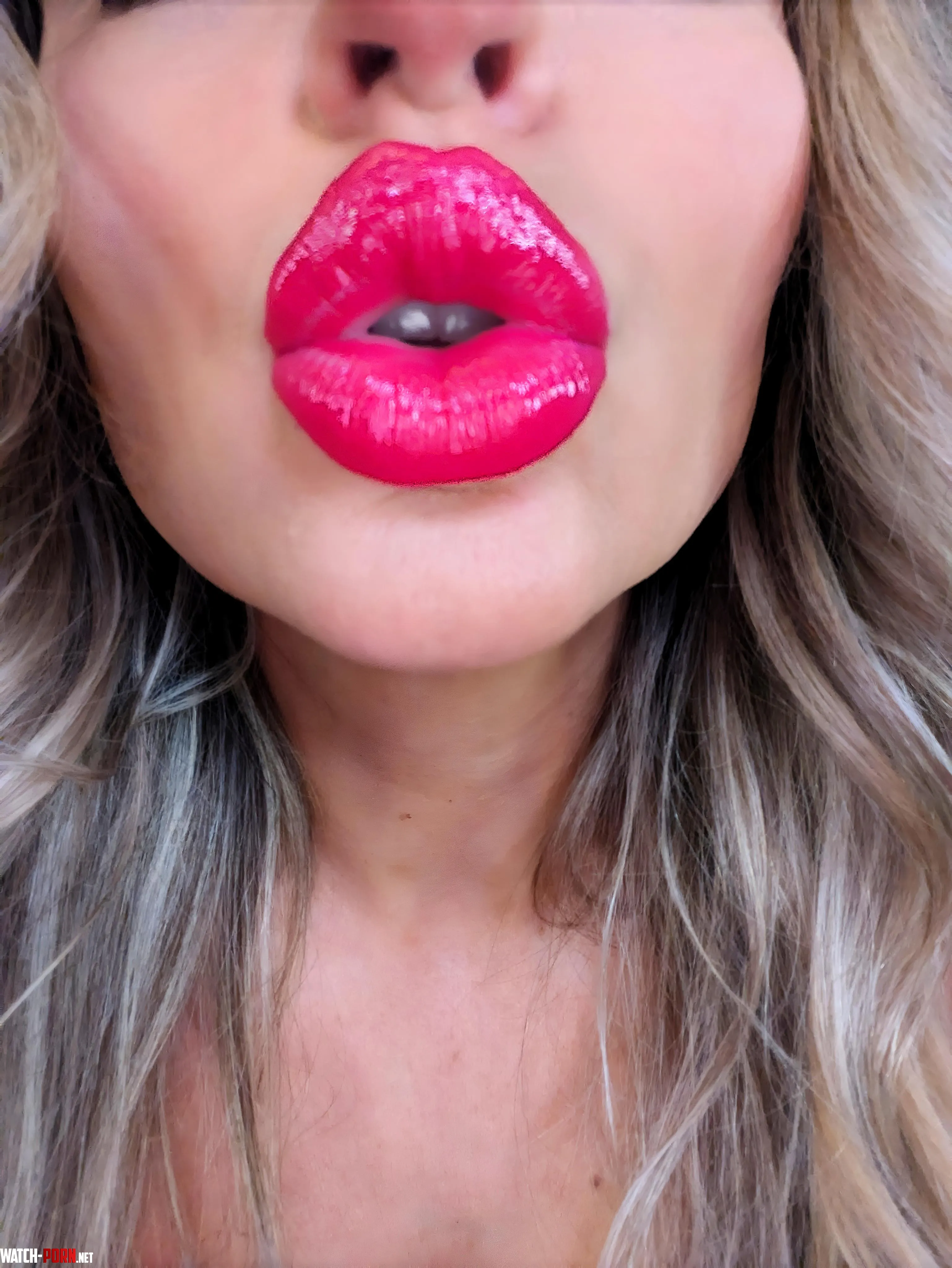 What do you think to my new lipstick? 💋💄 by JessieLouJaxxxon