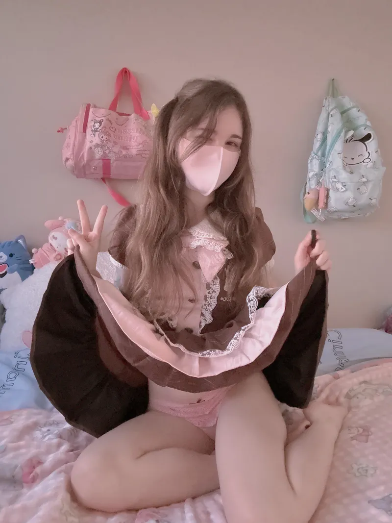 Thumbnail Sexy Surprise in the Bedroom by Jazzy_Annie | Gonewild18