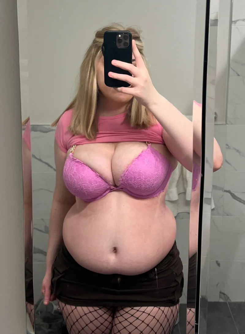 Thumbnail Indulging in Sweets and Carbs: A Stuffers' Confession by tiffmcintosh