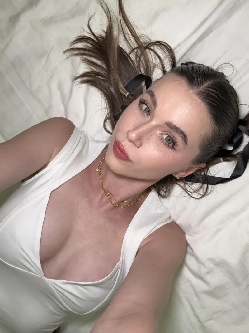 Thumbnail Cuteness Over Size: CelestialGoldJubilee Celebrates Cleavage