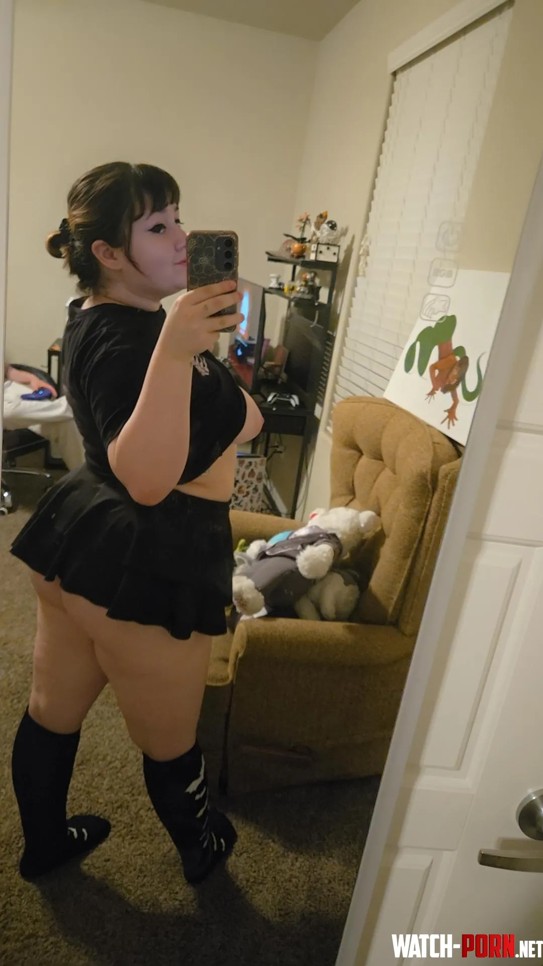 Mini skirts look amazing at 20 😍😘 by LovelyGhost1213