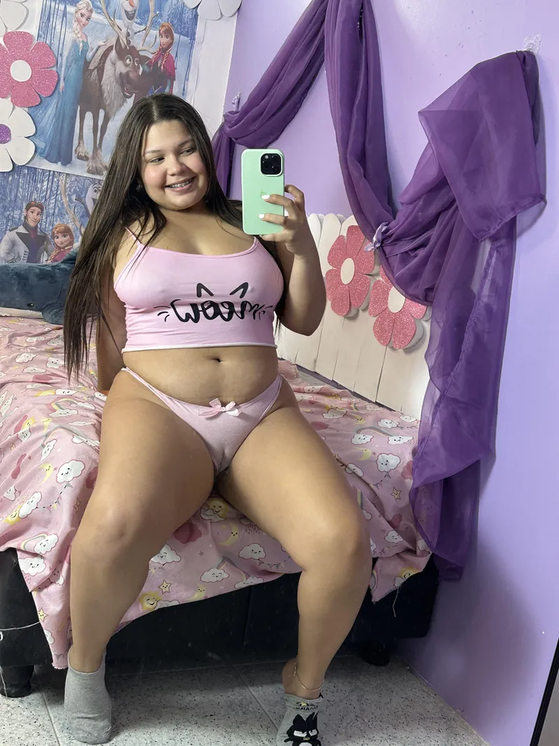 Thumbnail Gigglybaby_ Feeling Cute in Pink Panties - MirrorSelfie Fun