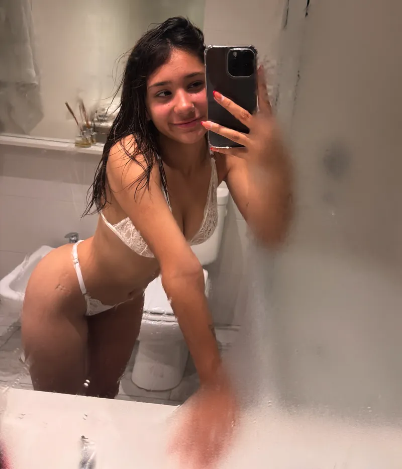 Thumbnail Aesthetic Self-Appreciation: JackRyan006's MirrorSelfie