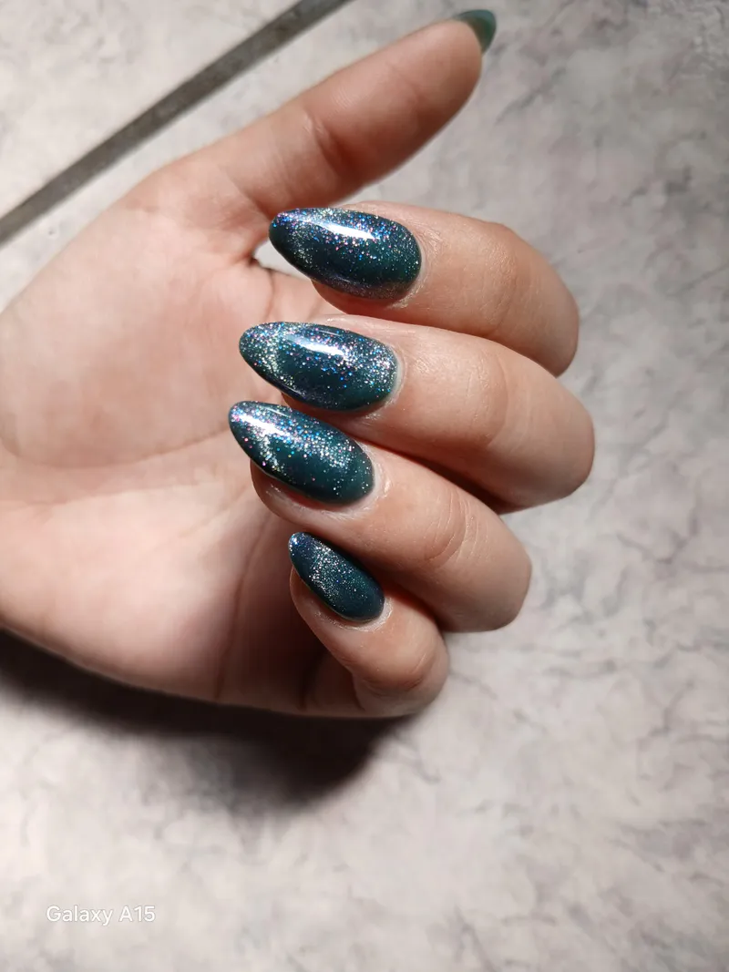 Thumbnail Disastrous-Use1805's Dominant Display: Nails Color Change Experience