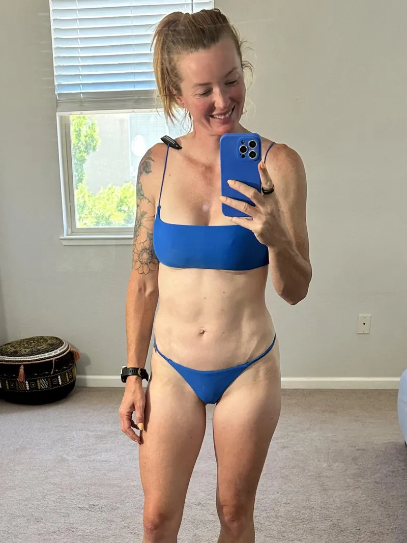 Thumbnail Colorful Confidence: Exploring BikiniBodies with fitredd