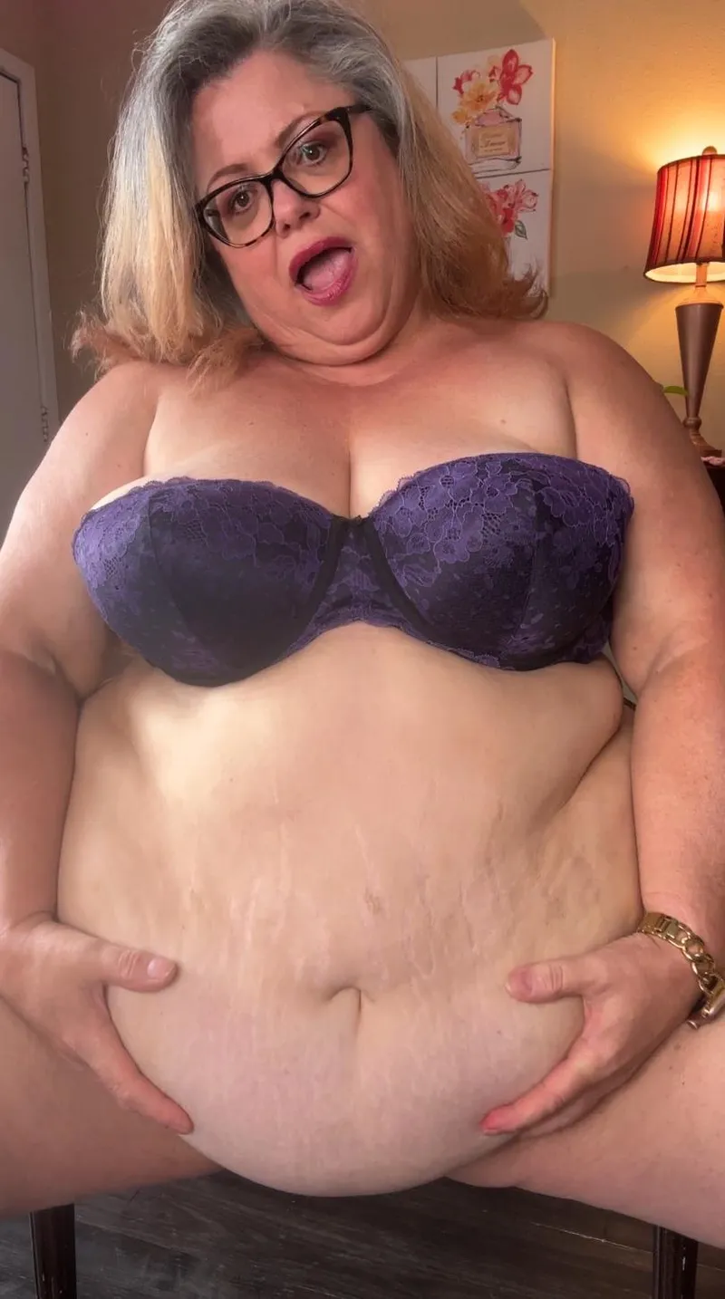 Thumbnail Betty_blush49 Delves into Desire: A Sensual SSBBW Story