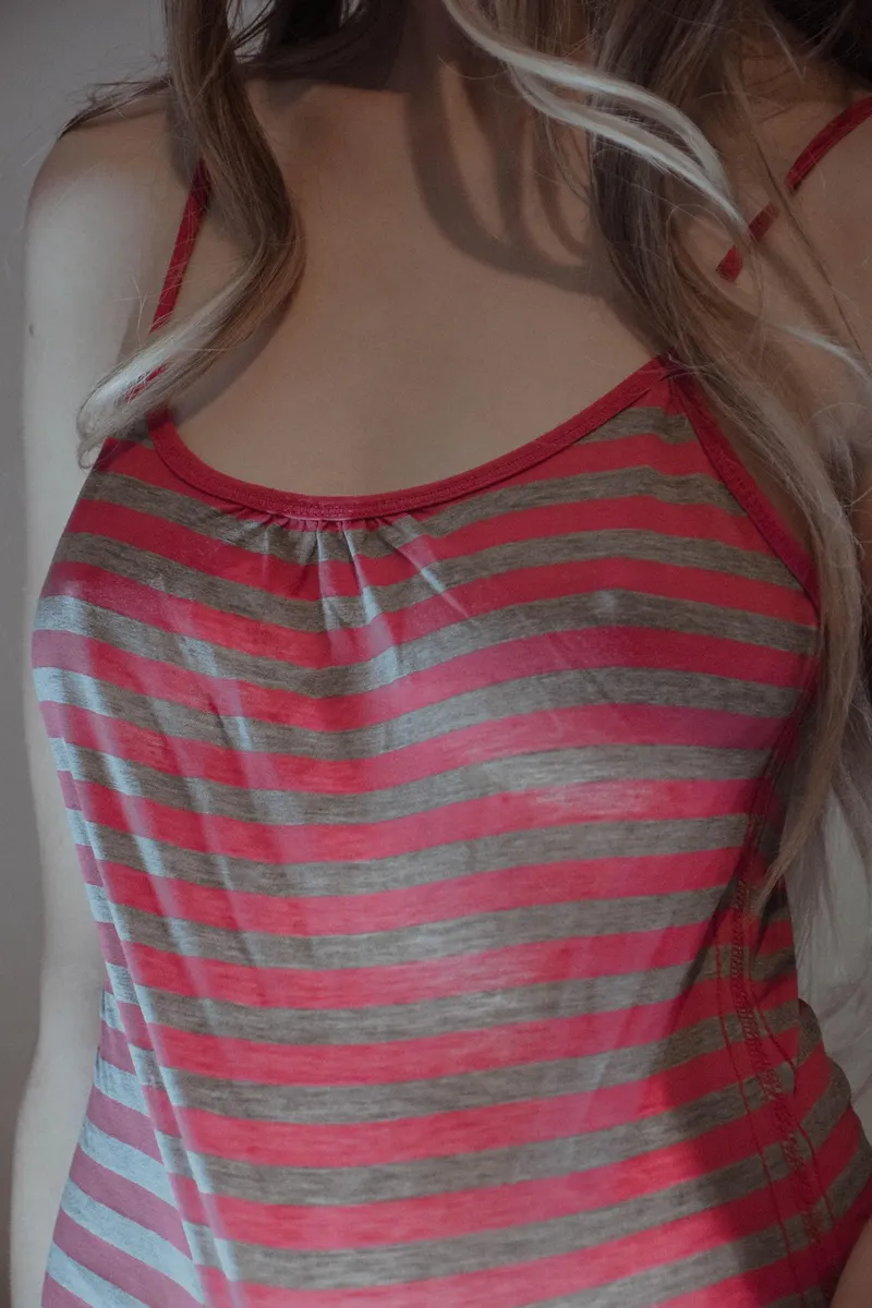 Thumbnail buonbella Steps Out Boldly Without a Bra