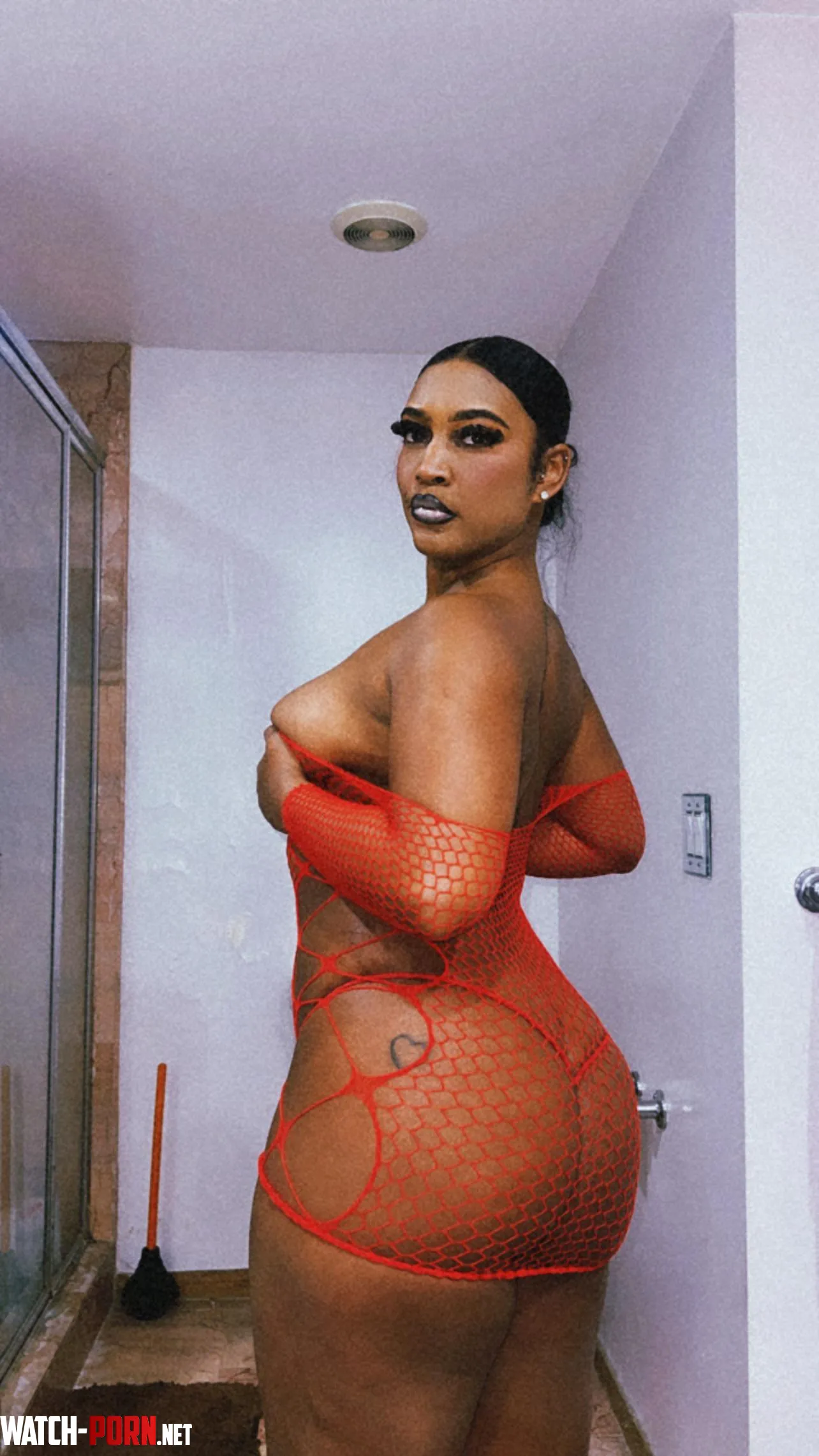Let’s talk on OF by sexiiazzlexx