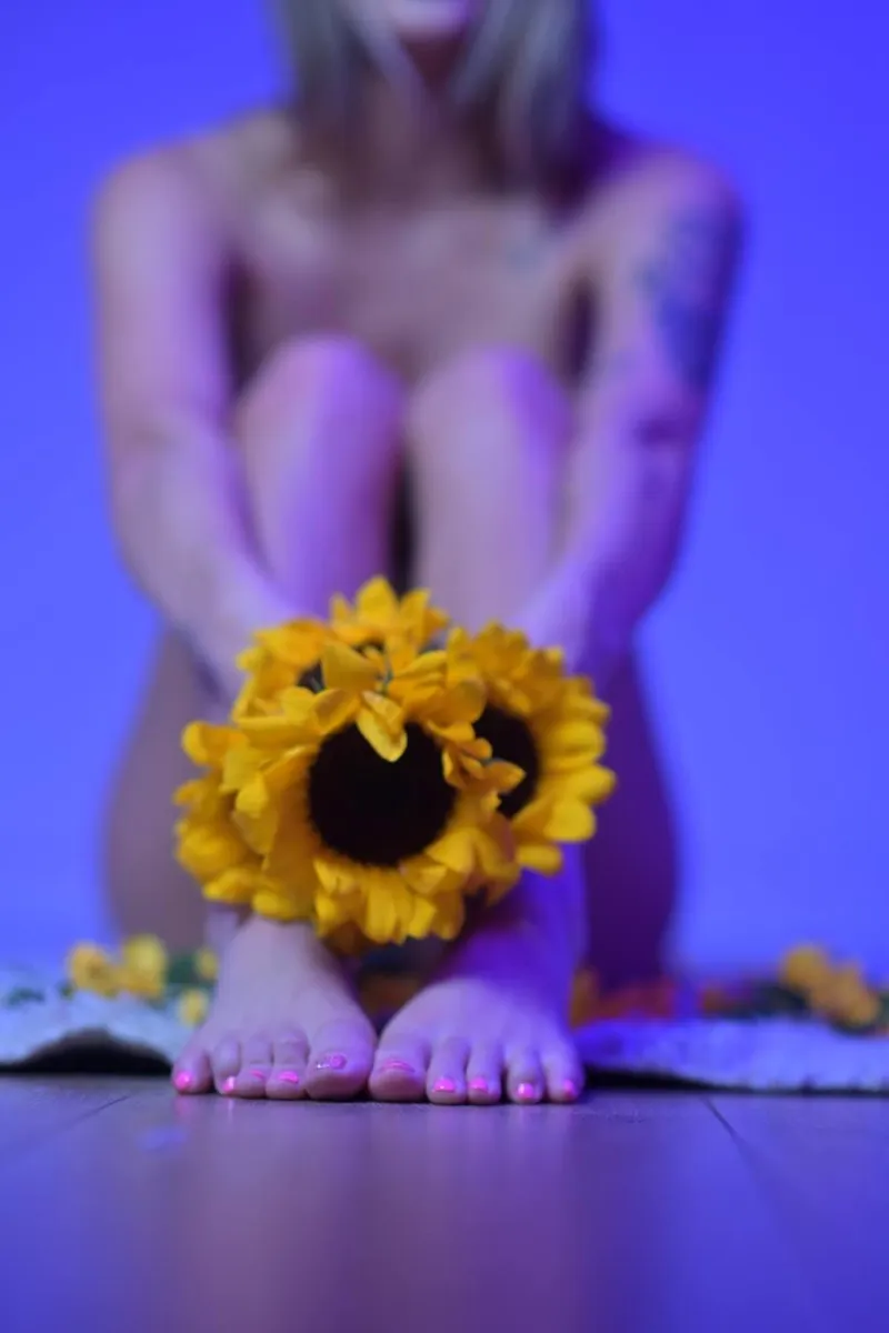 Thumbnail ClassySexy Sunflower Enthusiast: A Tribute by External_Ad_1089