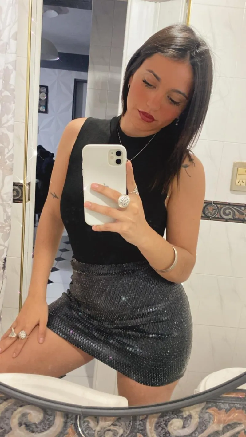 Thumbnail Timeless Beauty: Exploring the Classic Party Look with pinkloviing | classygirls