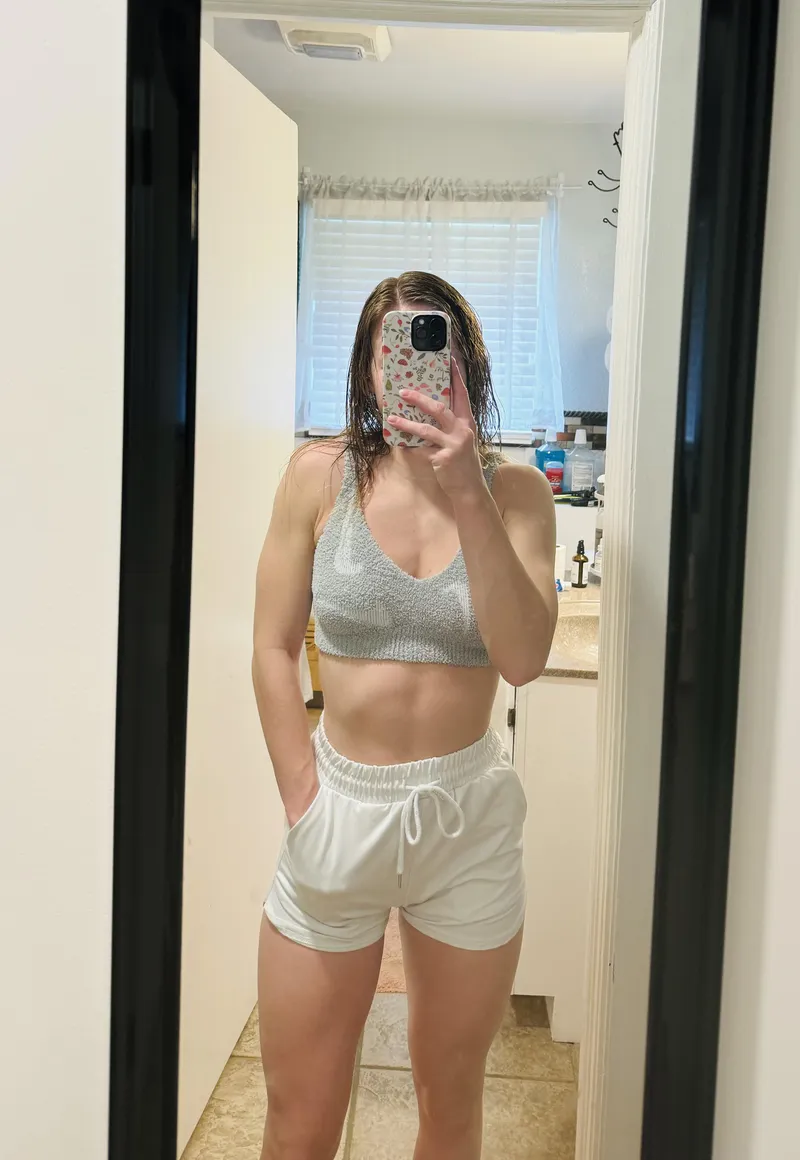 Thumbnail Wednesday morning mirror selfie by DesirableCupcake