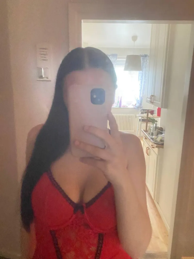 Thumbnail Invitation to Passion: An 18-Year-Old's Challenge | kelly_baee SweNsfw