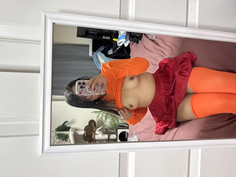 Thumbnail Nostalgic Velma Cosplay by dreamypokipop in NSFW Cosplay