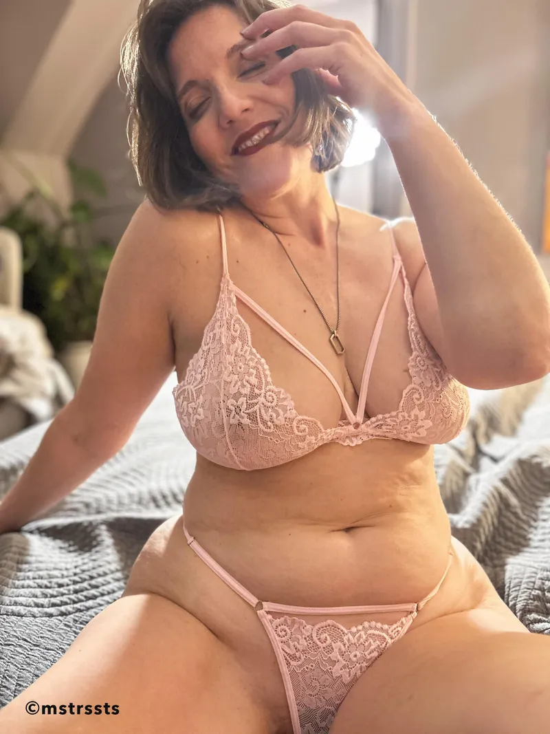 Thumbnail Eternal Fun: Unleashing Joy in MILFs by mstrssts