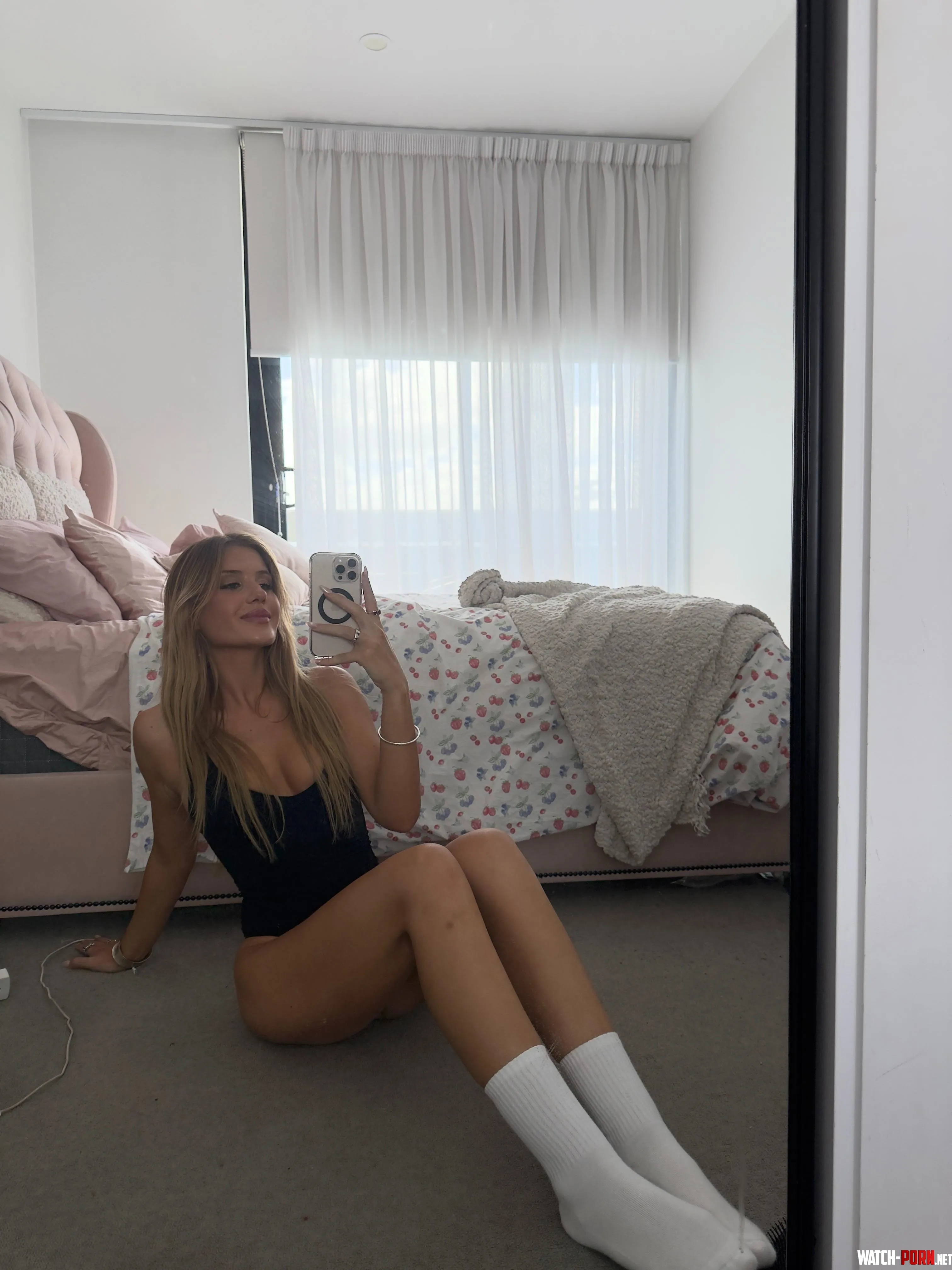 I bet you're looking for the nude version by EllieeMoore