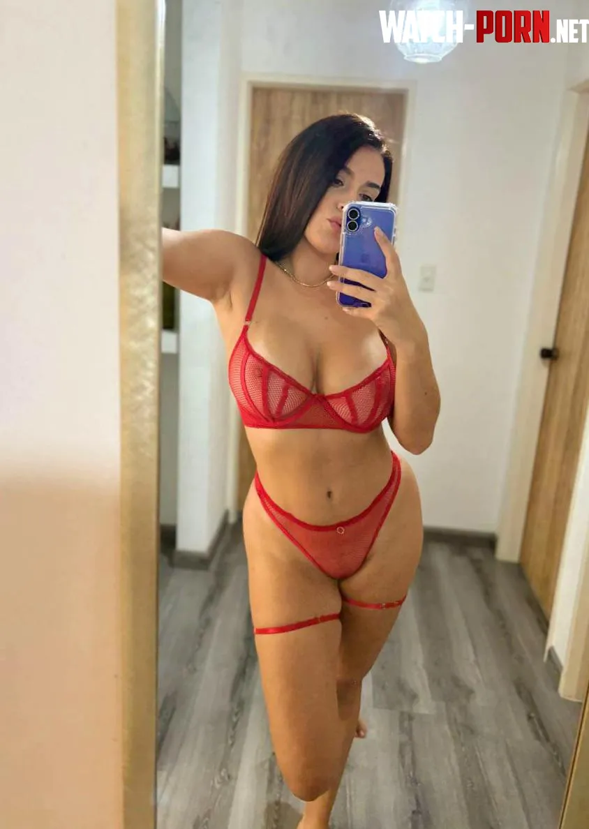 My mombod in a new set by ellyThickmommy