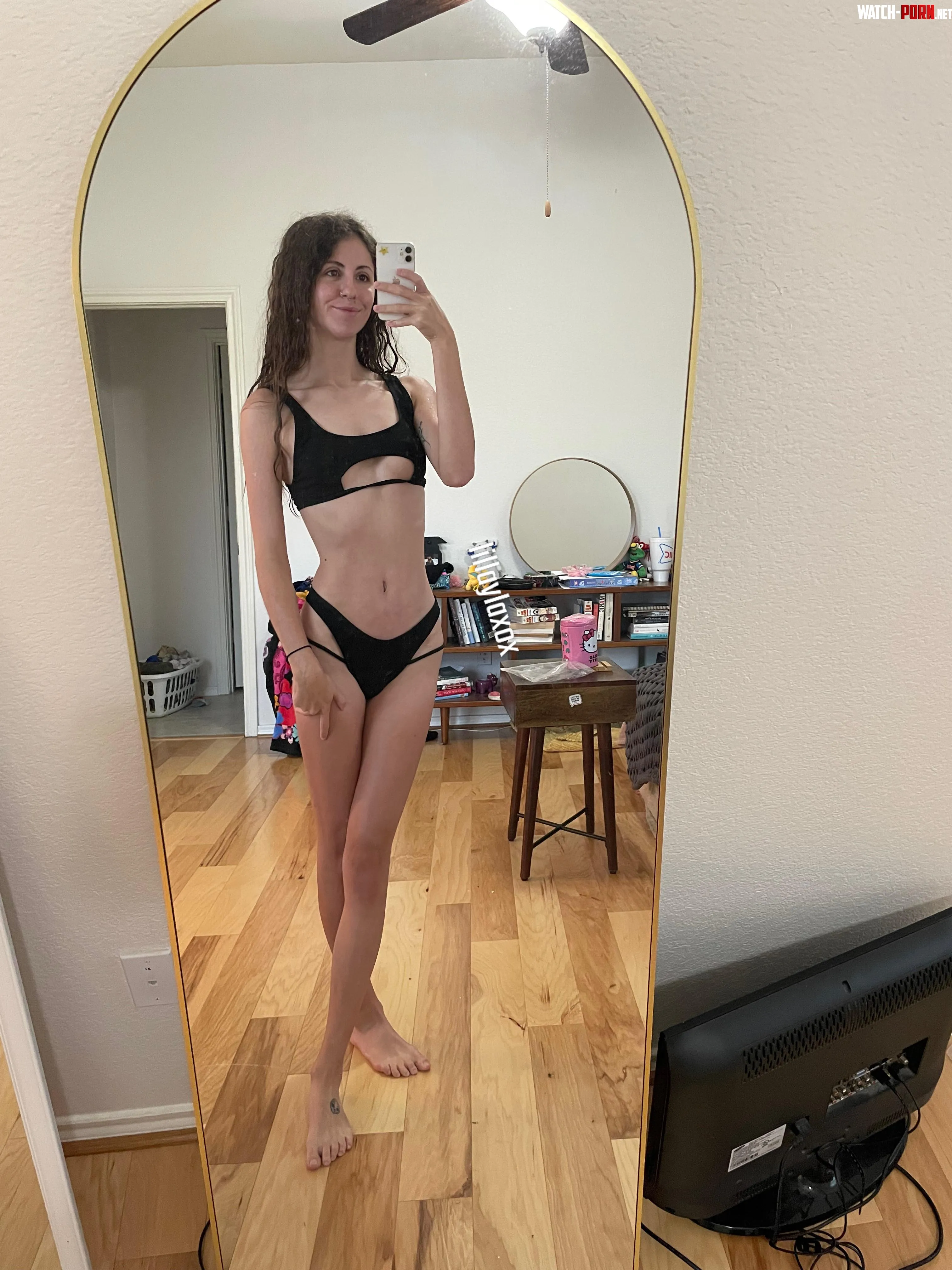 let’s skip the pool and get in bed instead by lilLaylaXOX