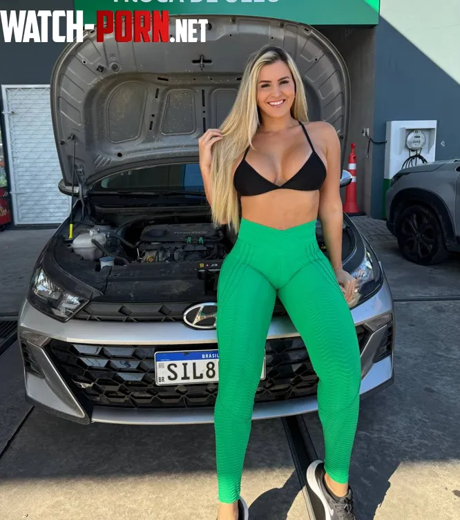 I need an oil change by alinelimasofc