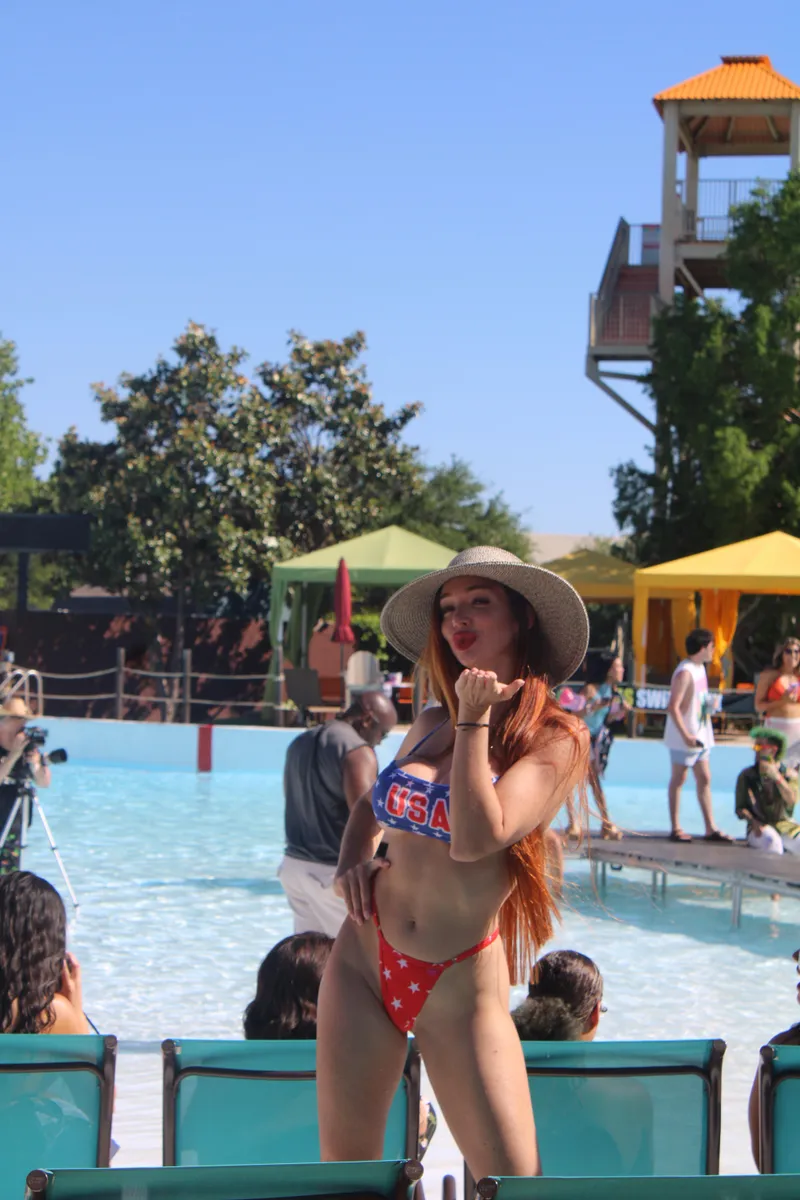 Thumbnail Glamour at Swim Week: Krispeachie Shines in BikiniBodies