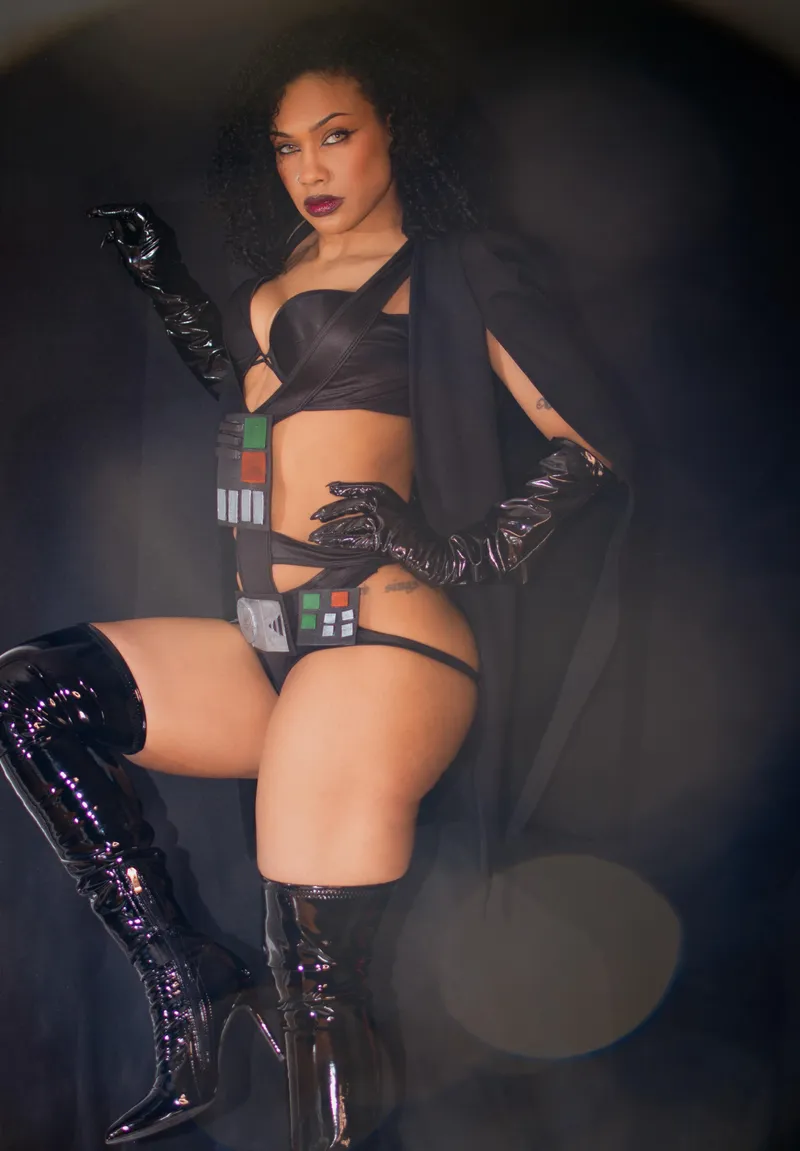 Thumbnail Epic Darth Vader Cosplay by naught3 in cosplaybutts