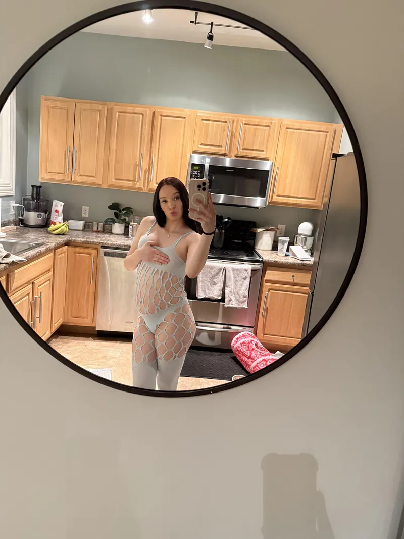 Thumbnail Admiring the Beauty of a Cute Pregnant Belly | xobaby222