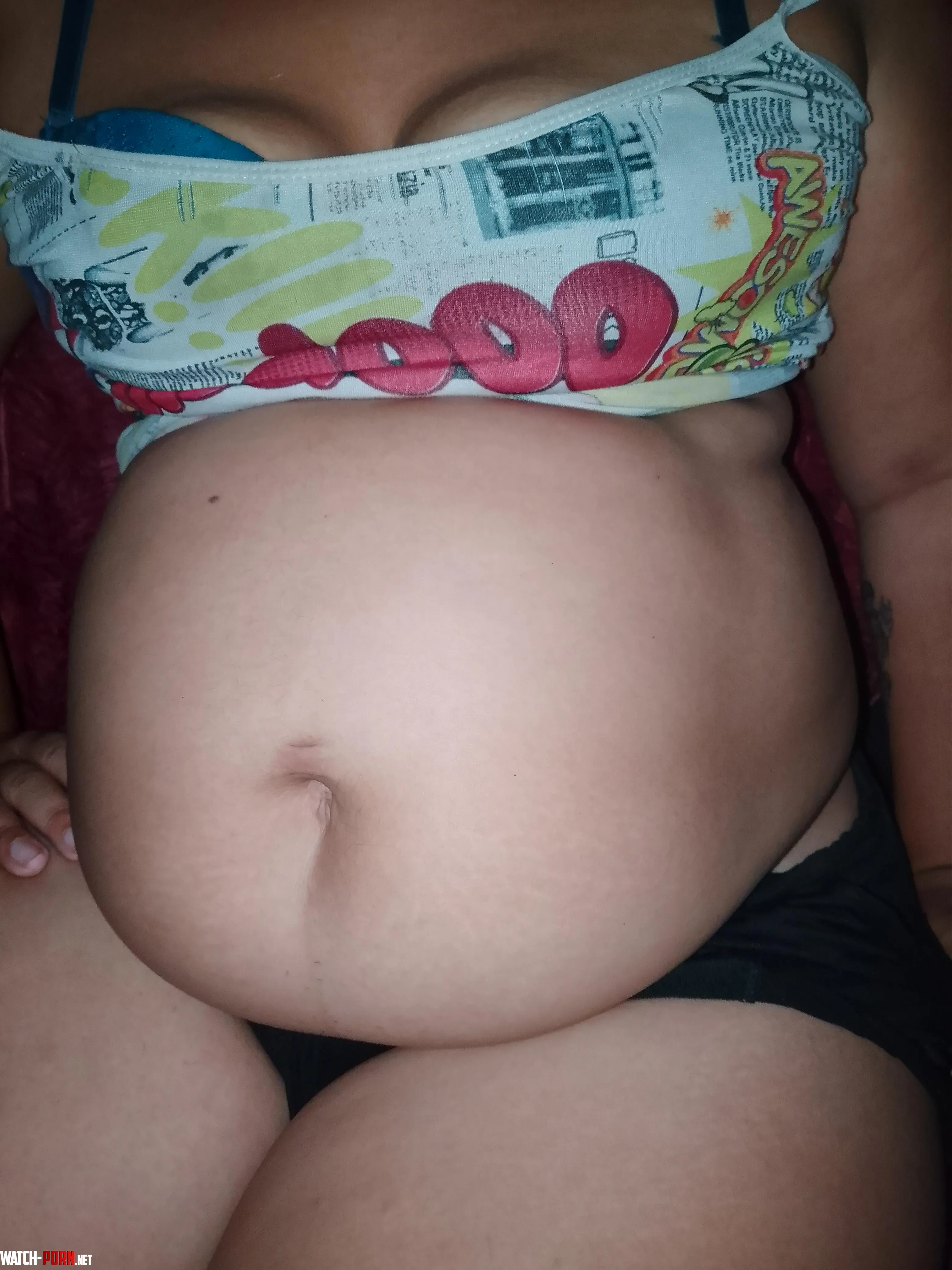 My belly is about to explode by Tatianapig
